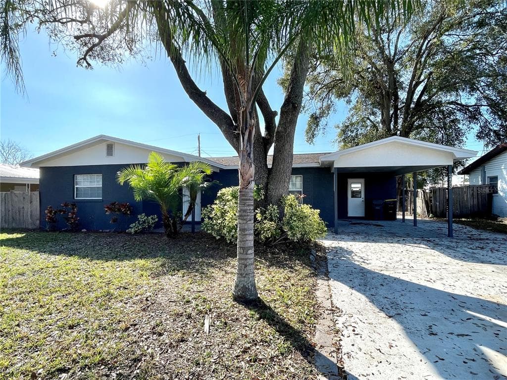 2423 E CIVITAN AVENUE LAKELAND, FL 33801