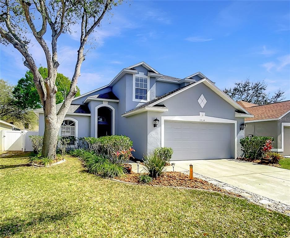 3914 BELLEWATER BOULEVARD RIVERVIEW, FL 33578