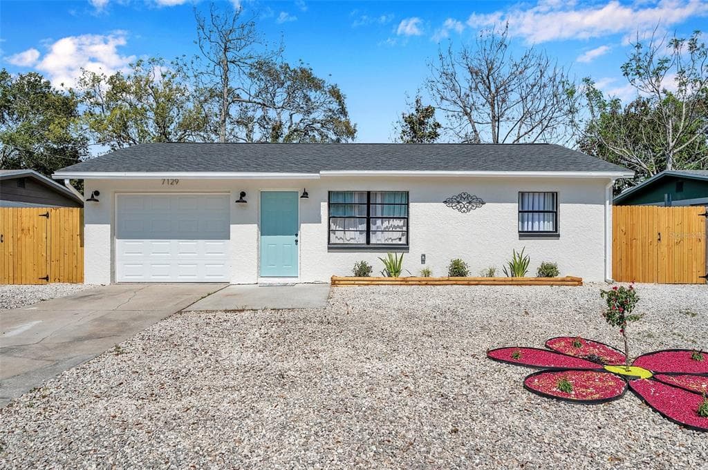 7129 GULF BREEZE CIRCLE HUDSON, FL 34667