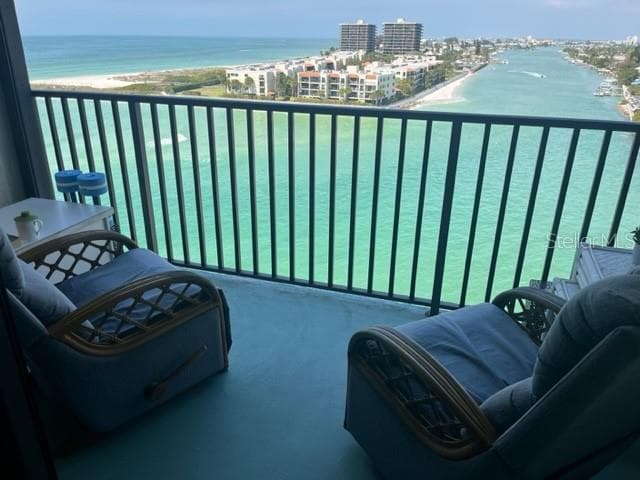 7150 SUNSET WAY UNIT 905