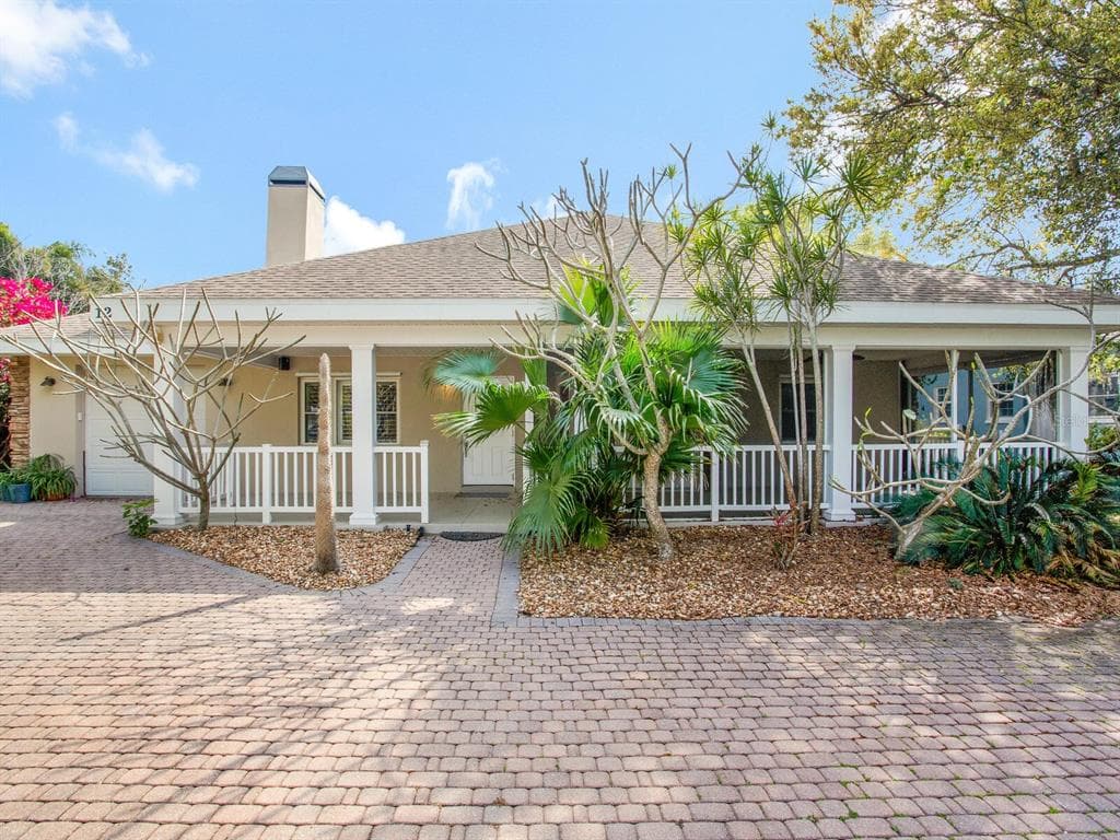 12 VICTORIA ROAD LARGO, FL 33774