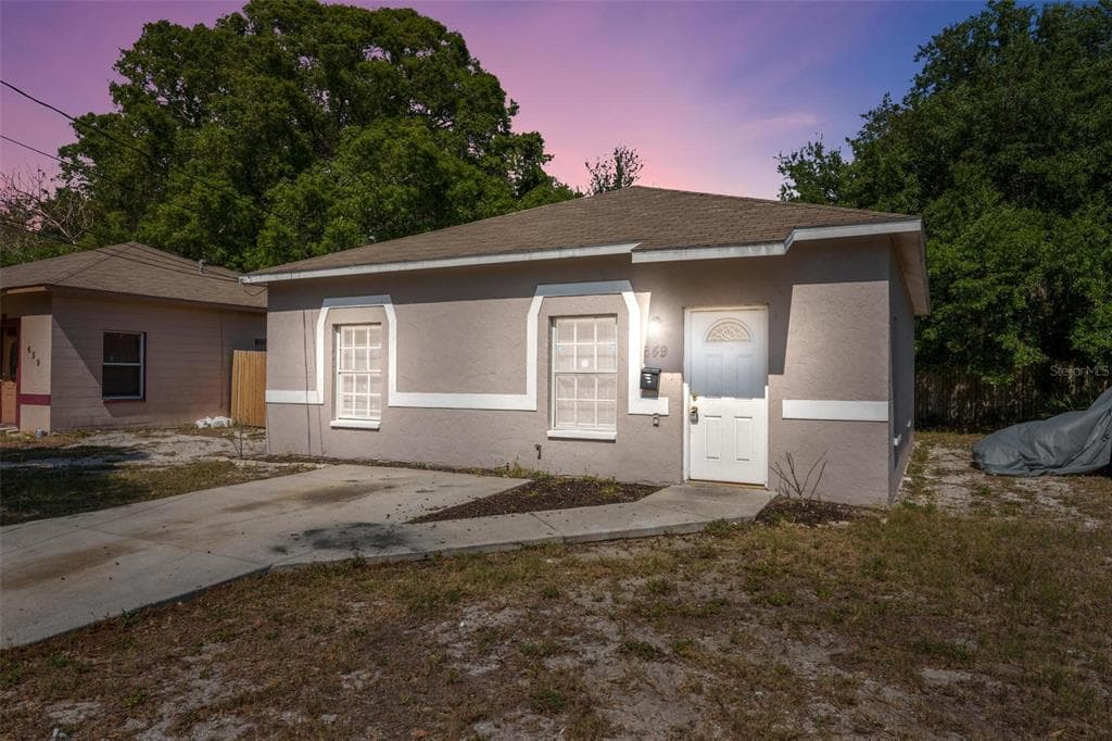649 35TH AVENUE S ST PETERSBURG, FL 33705