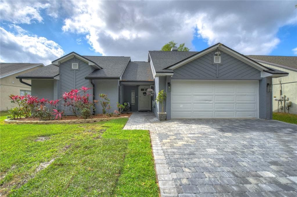 7218 HOLLOWELL DRIVE TAMPA, FL 33634
