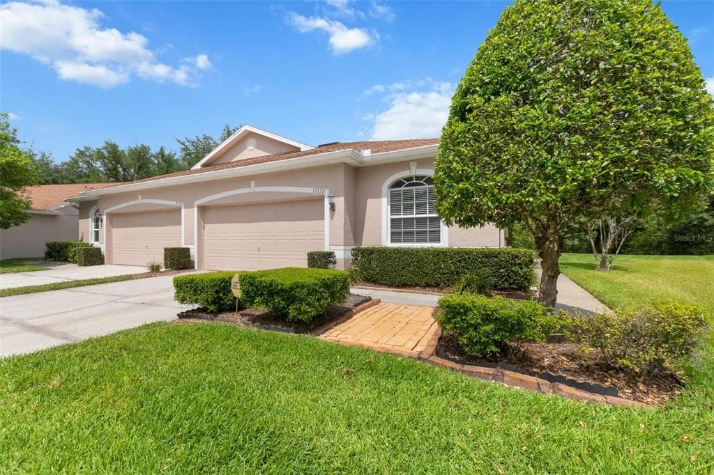 35327 WHISPERING PINES DRIVE ZEPHYRHILLS, FL 33541