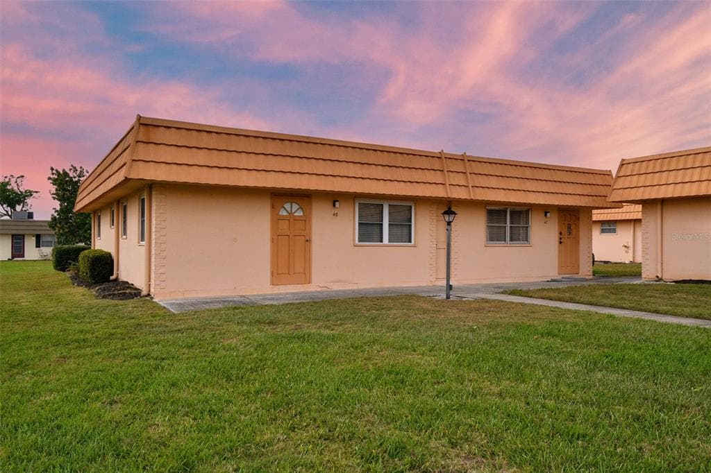 1801 BEDFORD LANE UNIT 47 SUN CITY CENTER, FL 33573