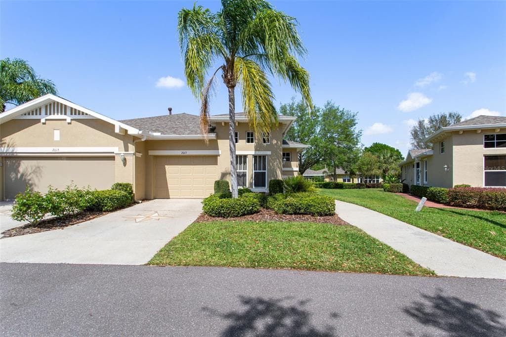 2013 INVERNESS GREENS DRIVE UNIT 0 SUN CITY CENTER, FL 33573