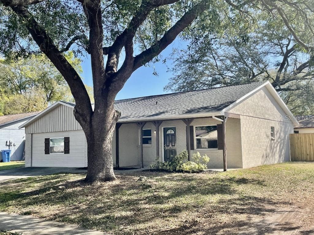 2806 LINDEN TREE STREET SEFFNER, FL 33584