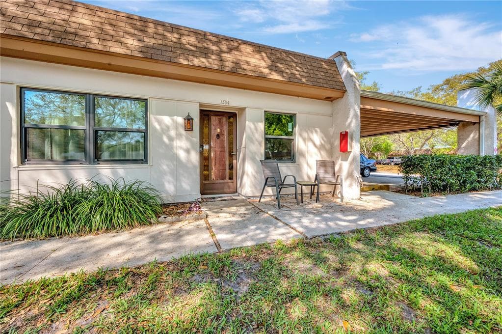 1534 MISSION HILLS BOULEVARD UNIT 18F CLEARWATER, FL 33759