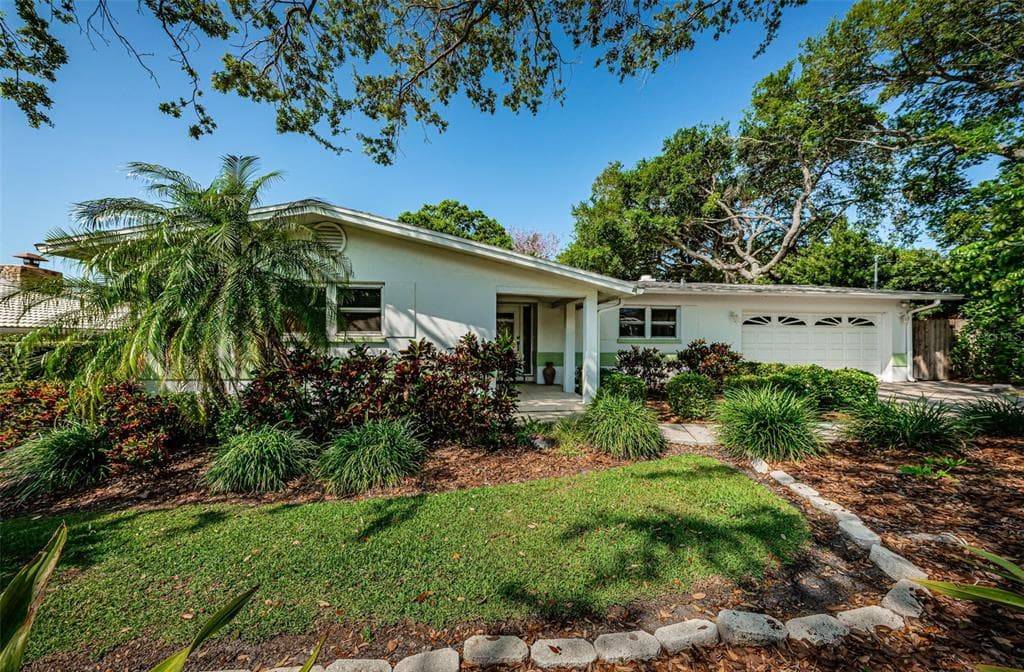 6556 EVERGREEN AVENUE SEMINOLE, FL 33772