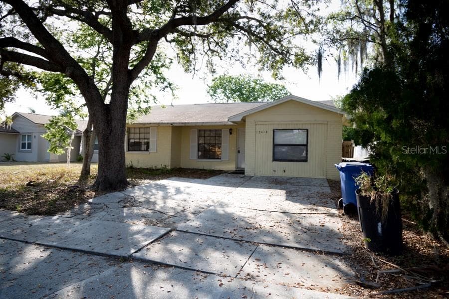 12418 QUEENSLAND LANE