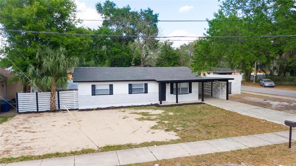4024 E MOHAWK AVENUE TAMPA, FL 33610