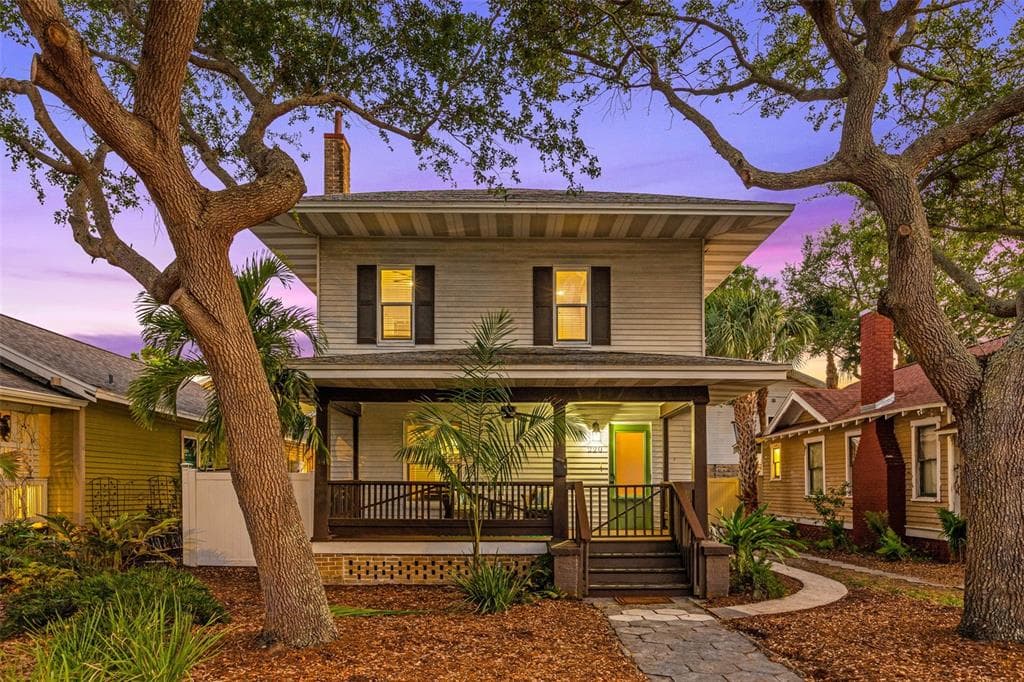 220 8TH AVENUE NE ST PETERSBURG, FL 33701