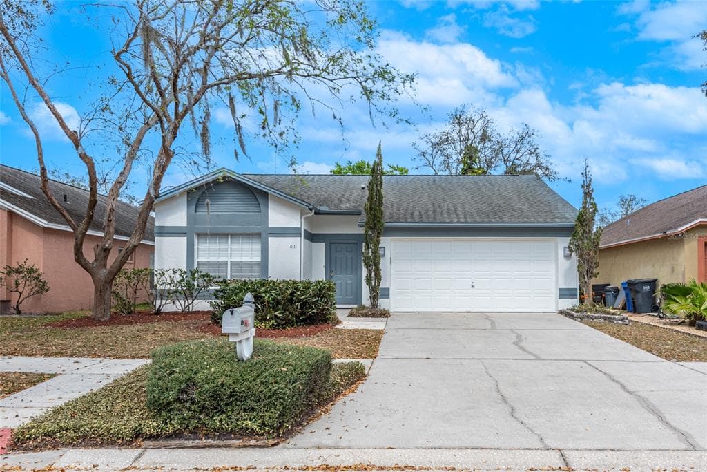 4111 MORELAND DRIVE VALRICO, FL 33596