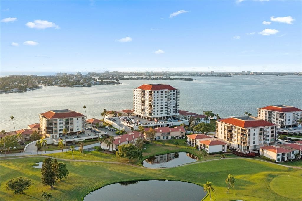 6265 SUN BOULEVARD UNIT 1202 ST PETERSBURG, FL 33715