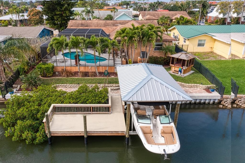757 KINGSTON COURT APOLLO BEACH, FL 33572