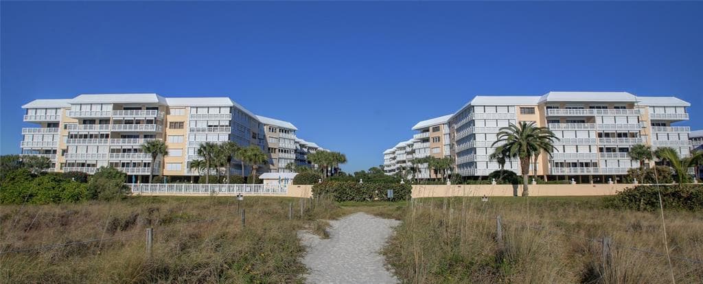 6650 SUNSET WAY UNIT 208 ST PETE BEACH, FL 33706