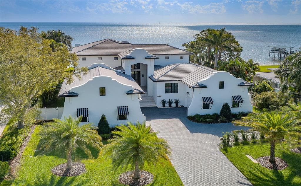 4219 BAYSHORE BOULEVARD NE ST PETERSBURG, FL 33703