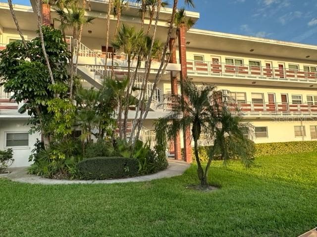 955 51ST STREET N UNIT 205 ST PETERSBURG, FL 33710