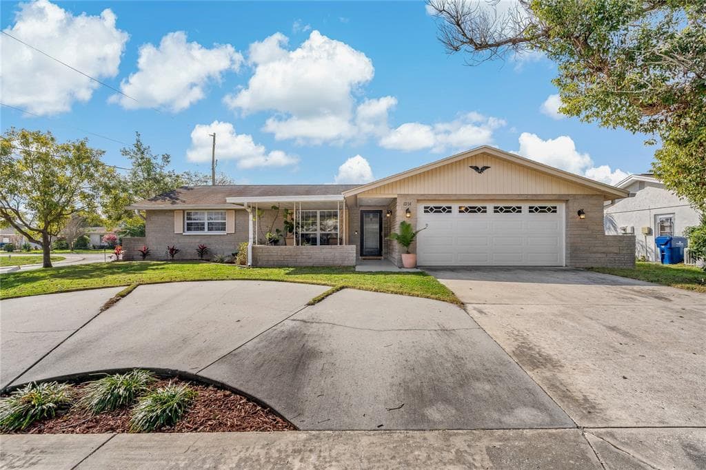 6934 EL CAMINO PALOMA STREET PORT RICHEY, FL 34668