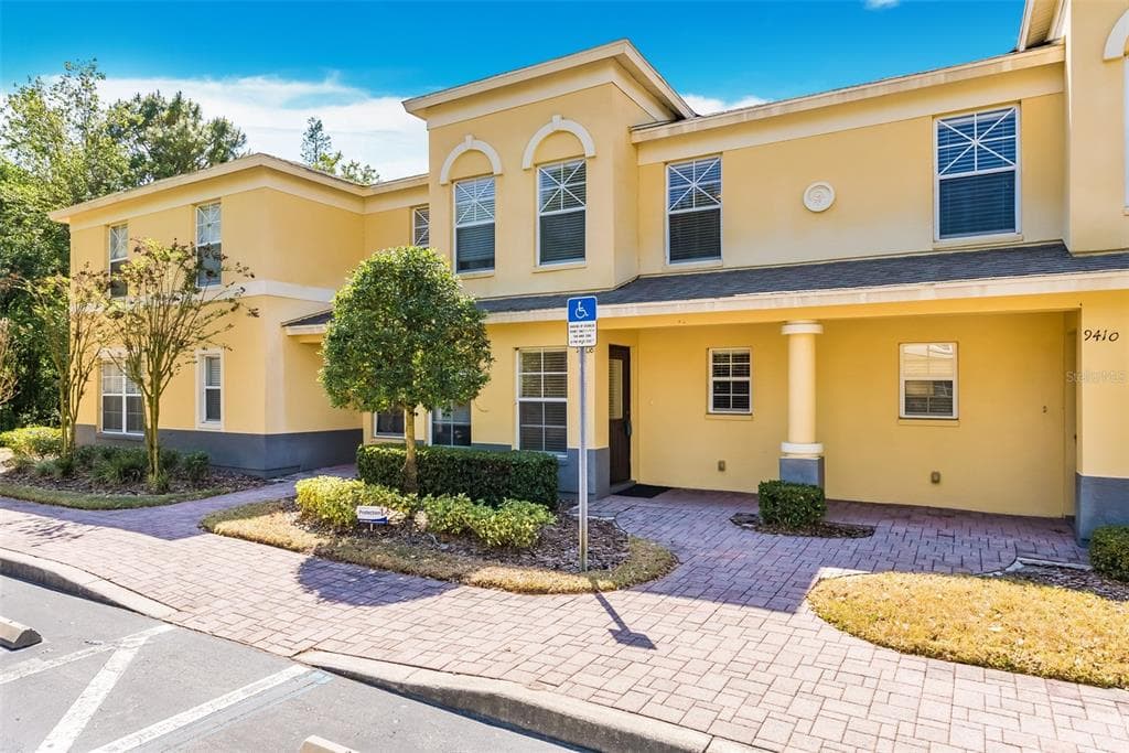 9408 COOPERVILLE COURT TAMPA, FL 33635