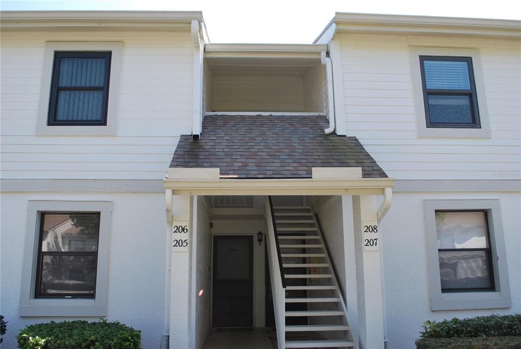 205 WINDWARD PLACE UNIT 205 OLDSMAR, FL 34677