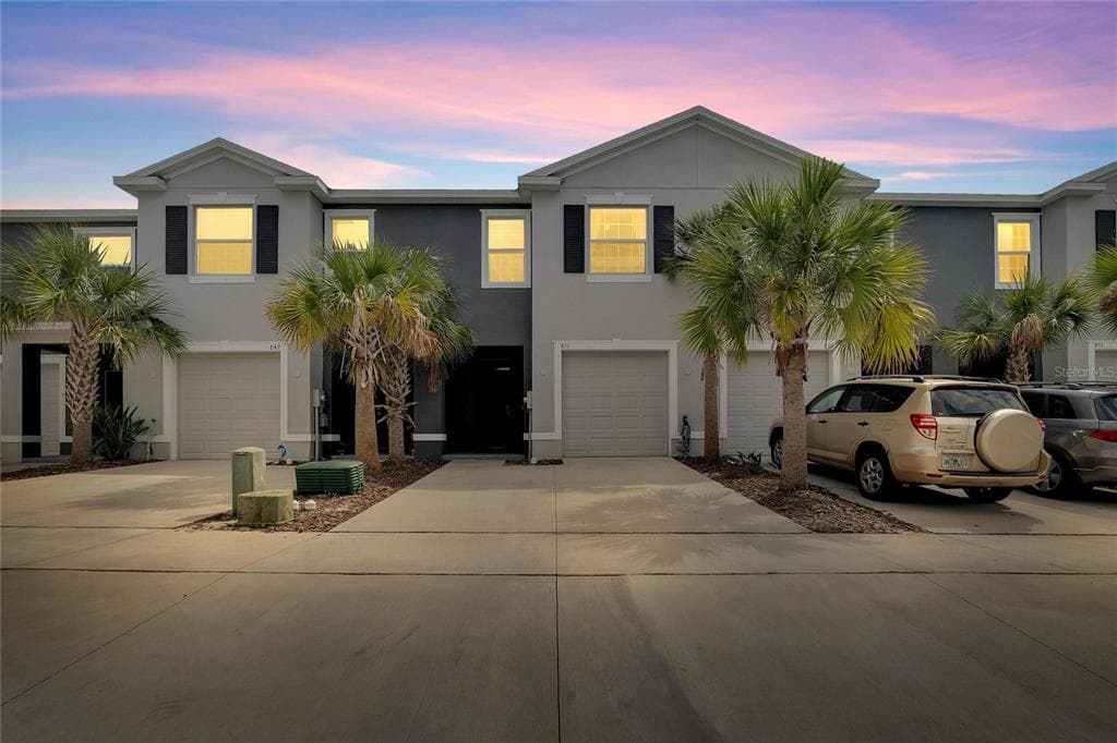 851 LUCENT SANDS COURT BRANDON, FL 33511