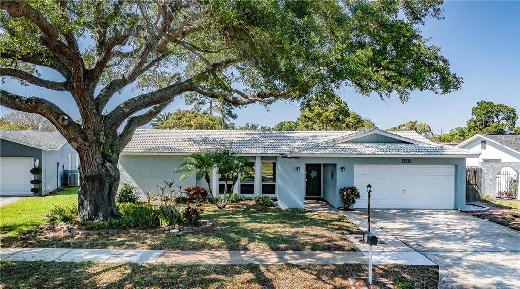 12232 IMPERIAL DRIVE SEMINOLE, FL 33772