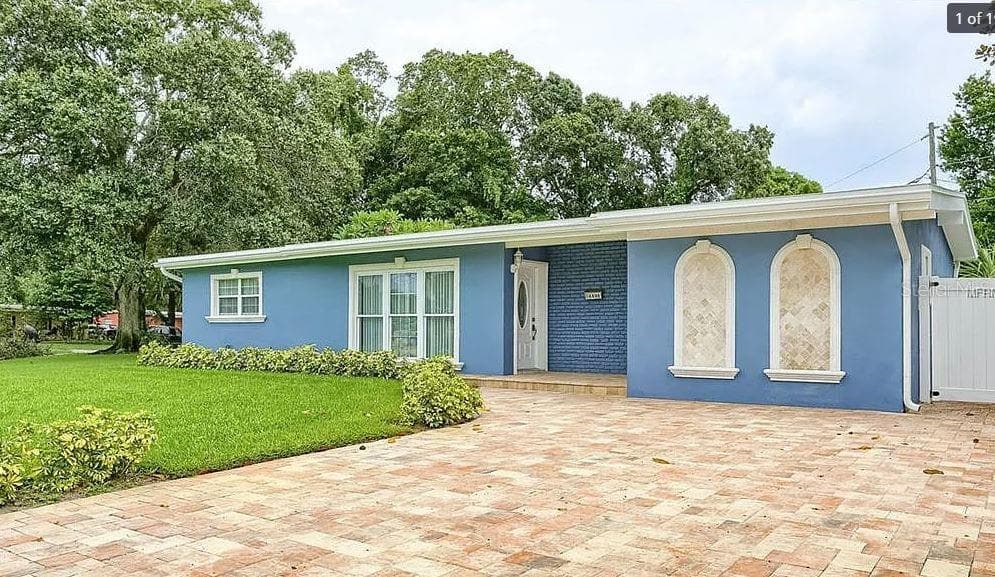 4498 NEPTUNE DRIVE SE ST PETERSBURG, FL 33705
