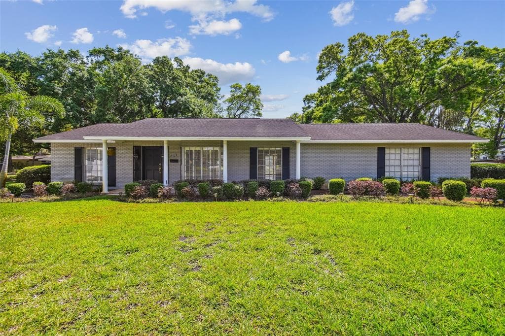 2108 W ERNA DRIVE TAMPA, FL 33603