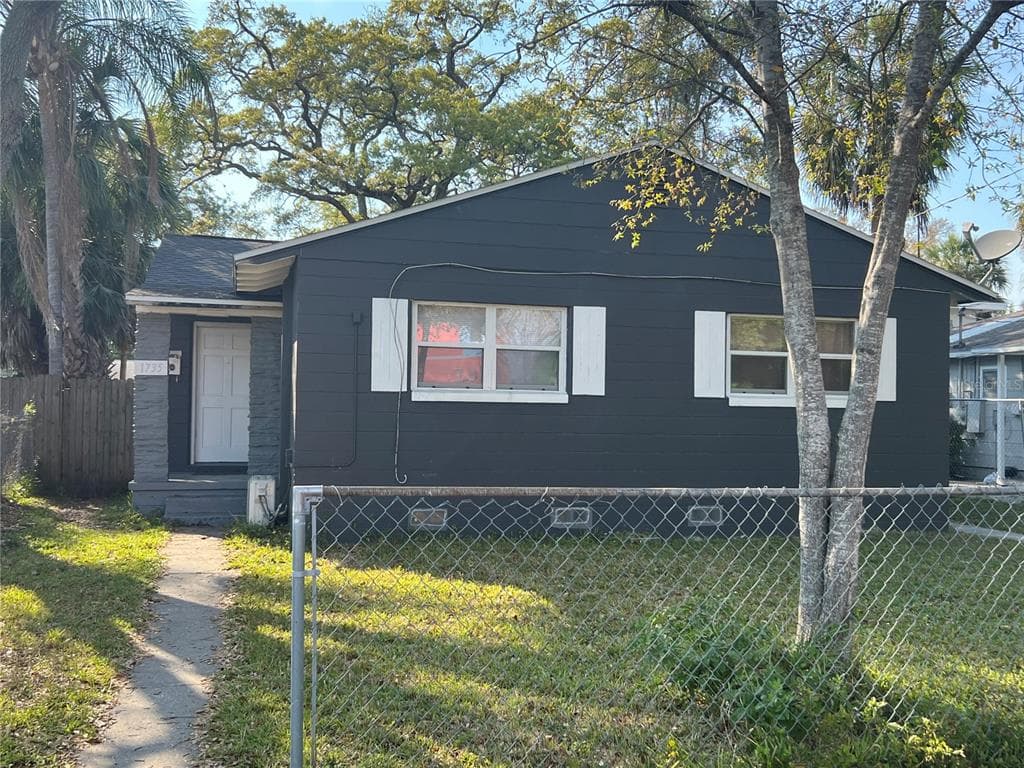 1733 6TH STREET S ST PETERSBURG, FL 33701