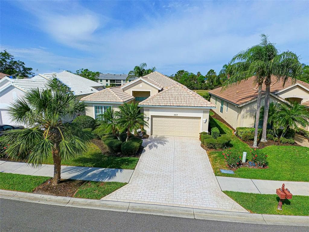 553 MISTY PINE DRIVE VENICE, FL 34292