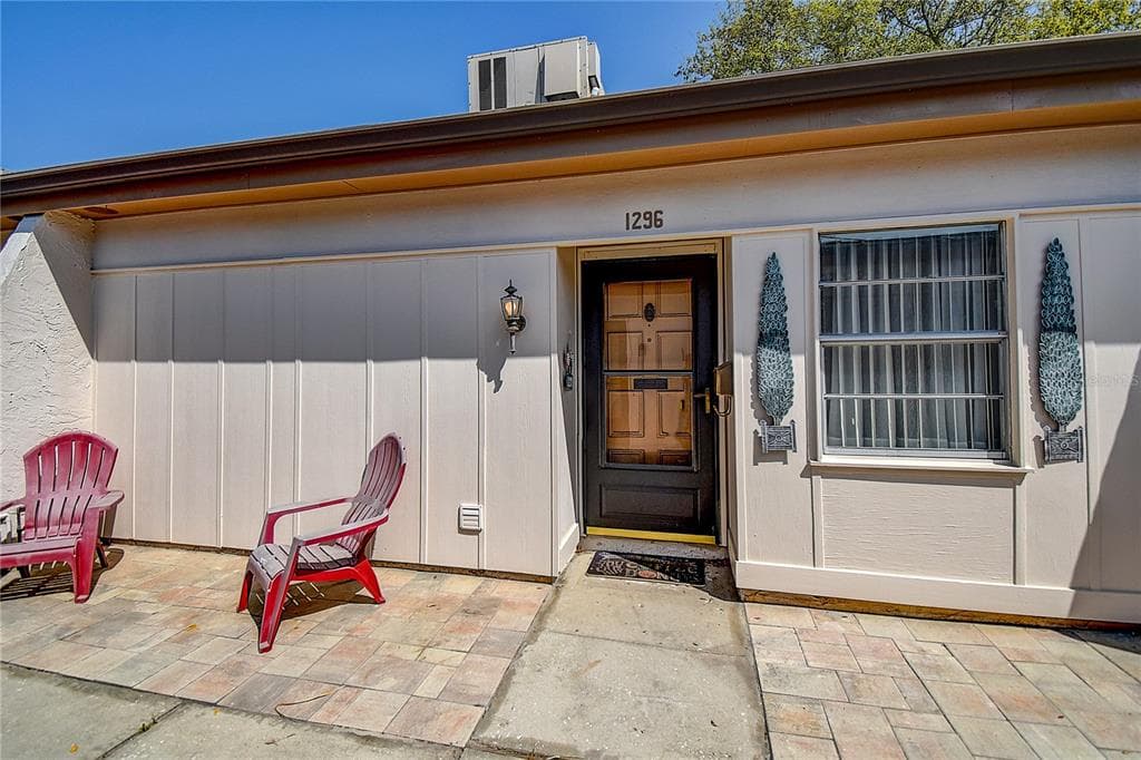 1296 MISSION HILLS BOULEVARD UNIT 31-B CLEARWATER, FL 33759