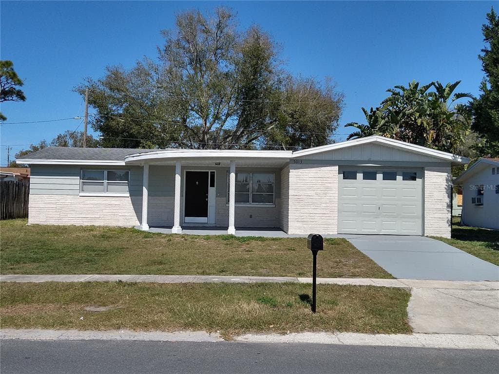 5013 TAMMY LANE HOLIDAY, FL 34690