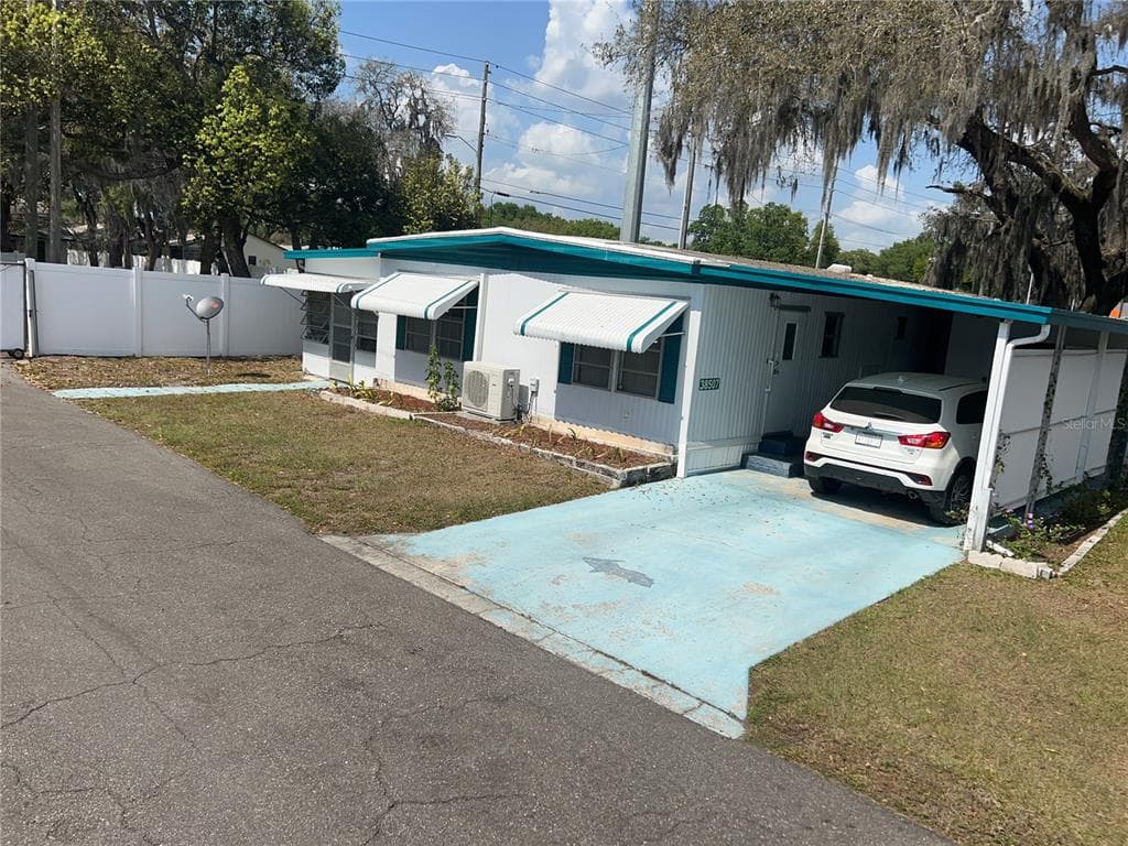 38507 WINDFLOWER AVENUE ZEPHYRHILLS, FL 33542
