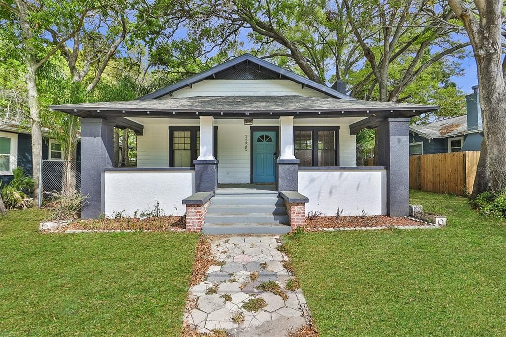 2225 23RD AVENUE S ST PETERSBURG, FL 33712
