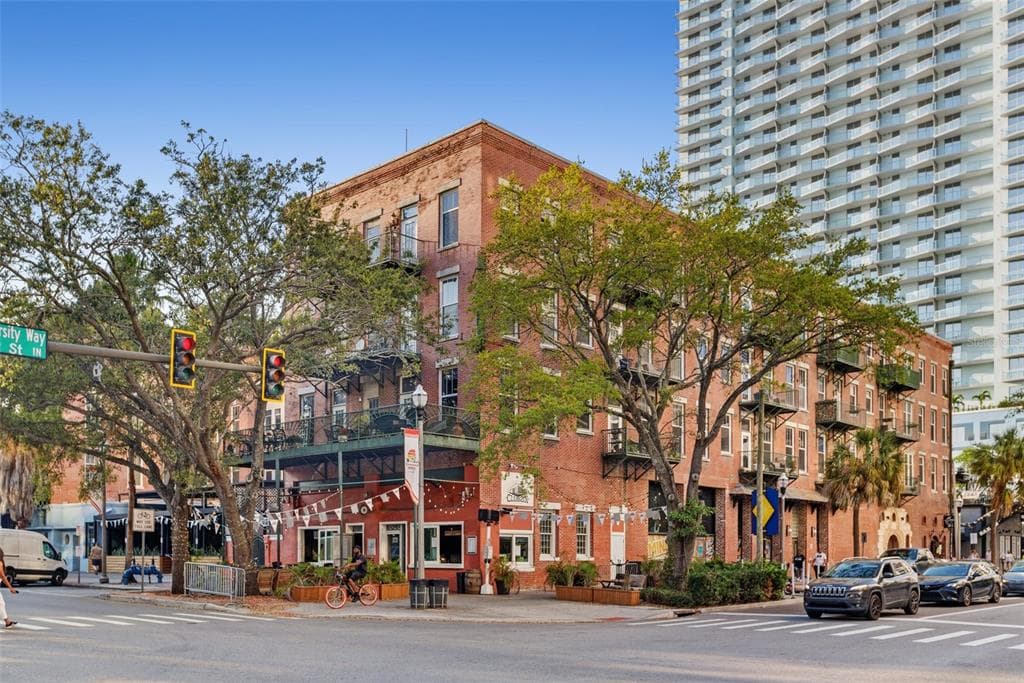 215 CENTRAL AVENUE UNIT 4H