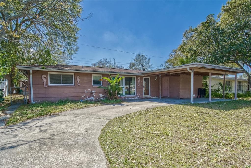 10111 ALAMBRA AVENUE TAMPA, FL 33619
