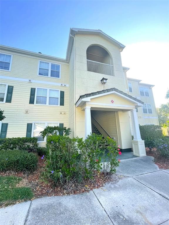 18173 STERLING GATE CIRCLE TAMPA, FL 33647