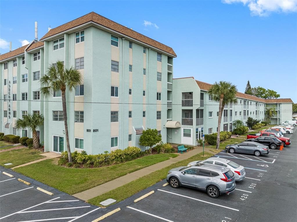 801 83RD AVENUE N UNIT 207 ST PETERSBURG, FL 33702