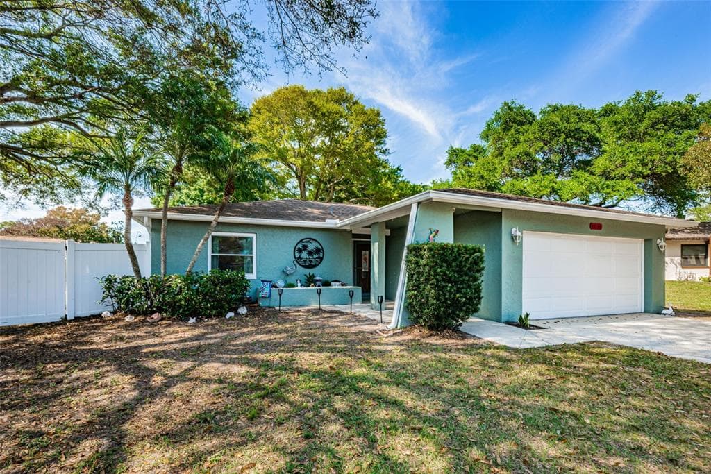1016 VINEYARD COURT DUNEDIN, FL 34698