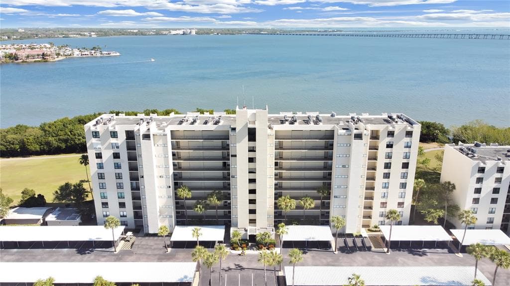 2618 COVE CAY DRIVE UNIT 605 CLEARWATER, FL 33760