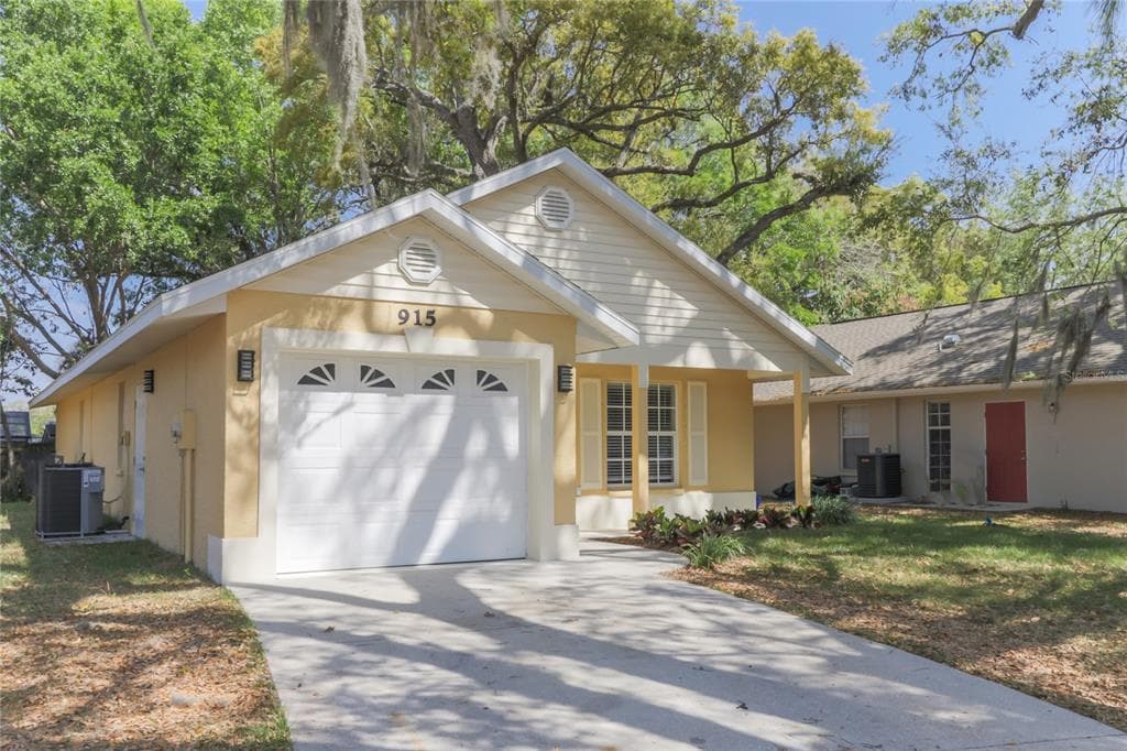 915 38TH TERRACE E BRADENTON, FL 34208