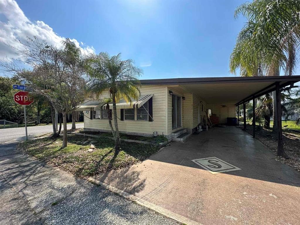312 SNOOK COURT OLDSMAR, FL 34677