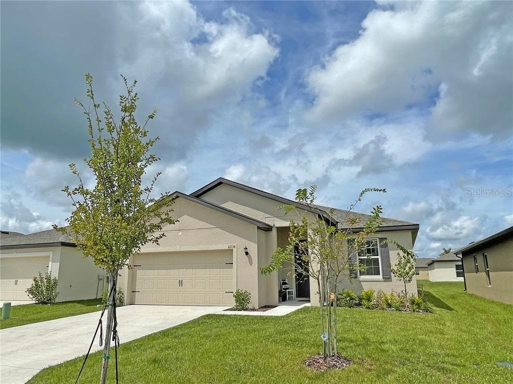 6236 DOLOSTONE DRIVE LAKELAND, FL 33811