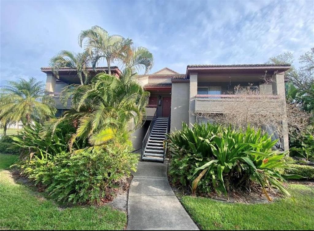 10263 GANDY BOULEVARD N UNIT 213 ST PETERSBURG, FL 33702