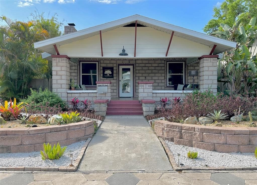 2950 2ND AVENUE N ST PETERSBURG, FL 33713