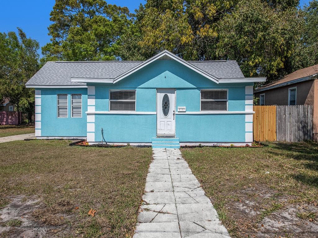 2437 15TH AVENUE S ST PETERSBURG, FL 33712