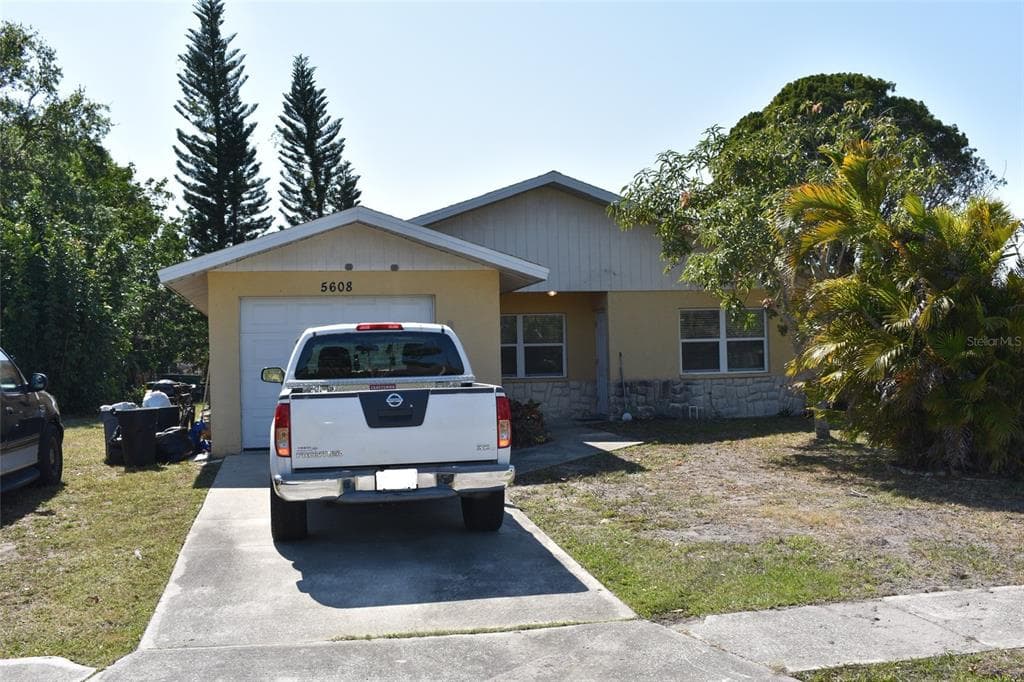 5608 42ND STREET E BRADENTON, FL 34203