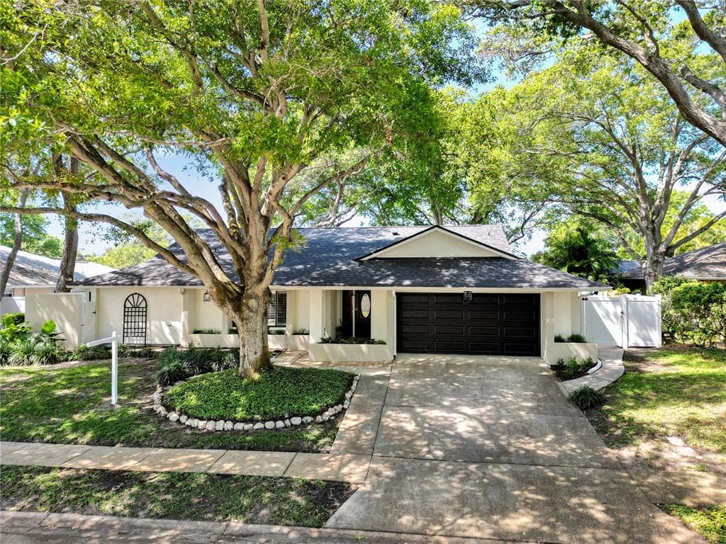 711 KNOLLWOOD DRIVE LARGO, FL 33770