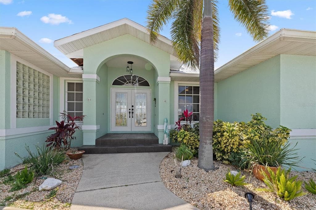 445 CAPRI ISLES COURT PUNTA GORDA, FL 33950